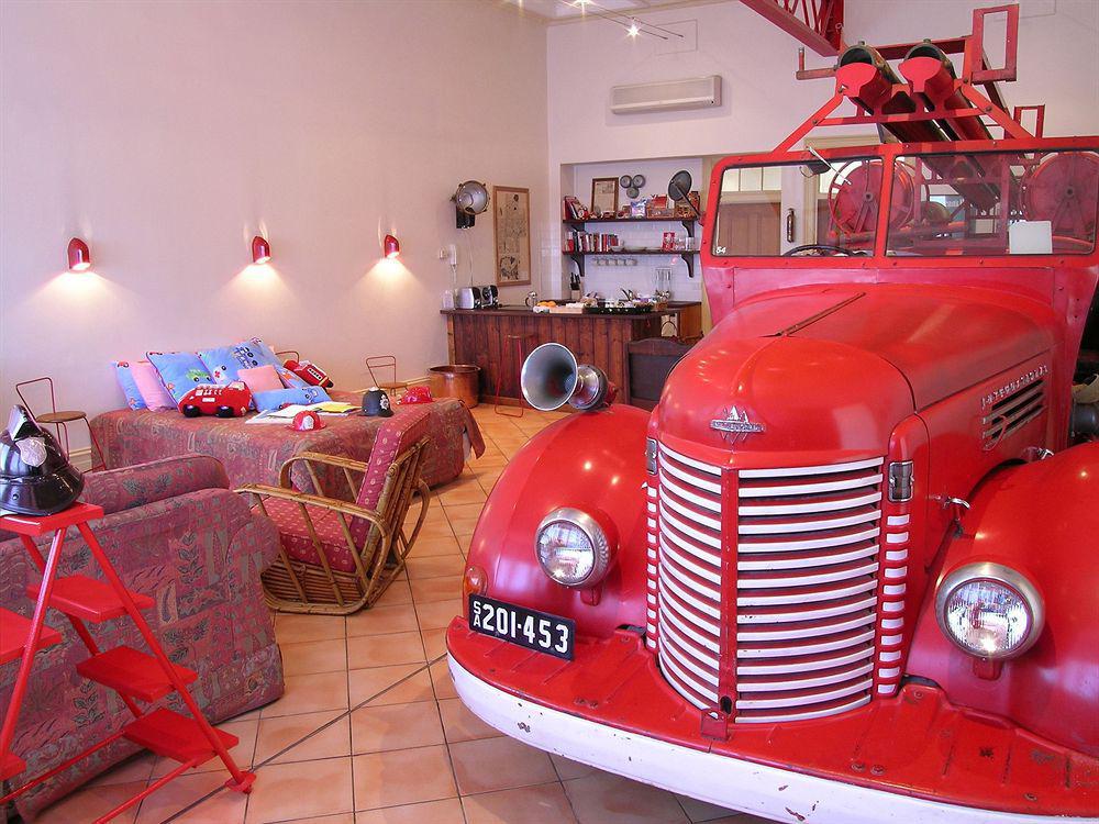 Fire Station Inn Аделаида Экстерьер фото